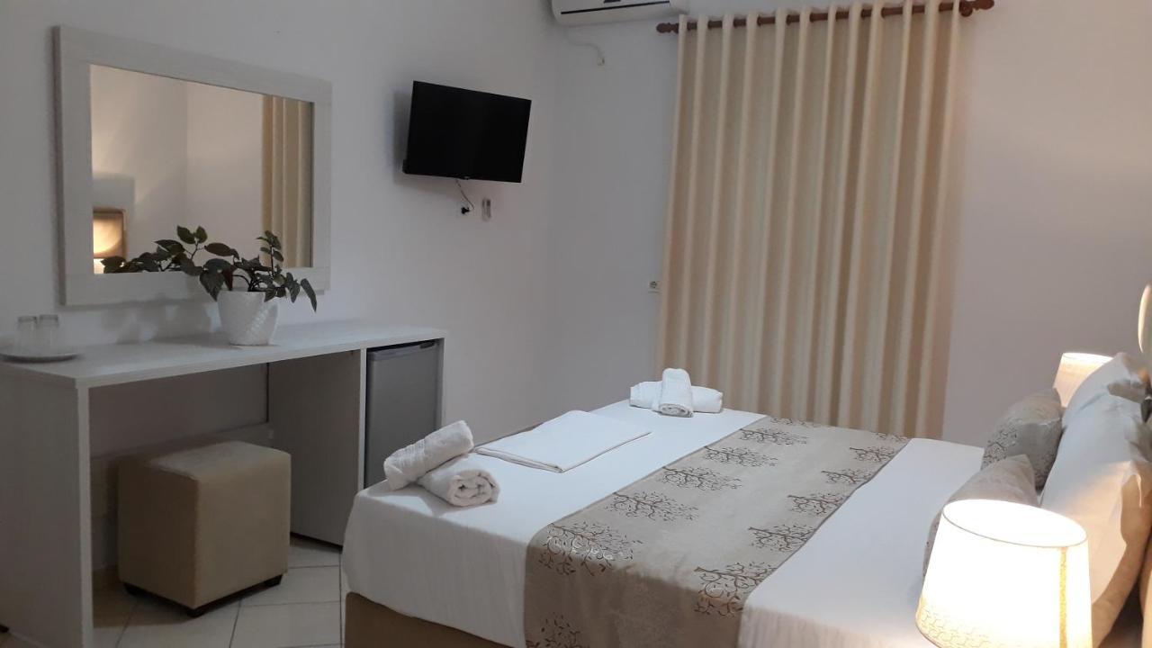 Hotel Ceko Sarandë 외부 사진